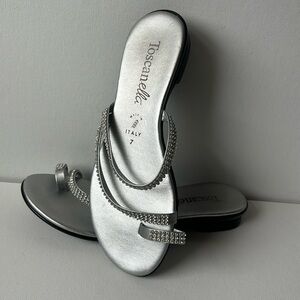 Toscanella. Size 7. Silver, jeweled flips.